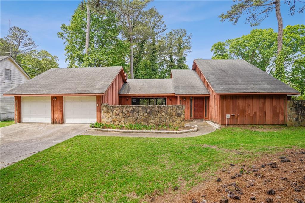 6134 Silver Spur Dr., Lithonia, GA 30058