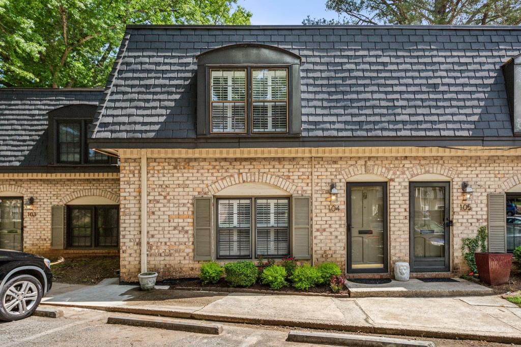 104 Verlaine Pl., Atlanta, GA 30327