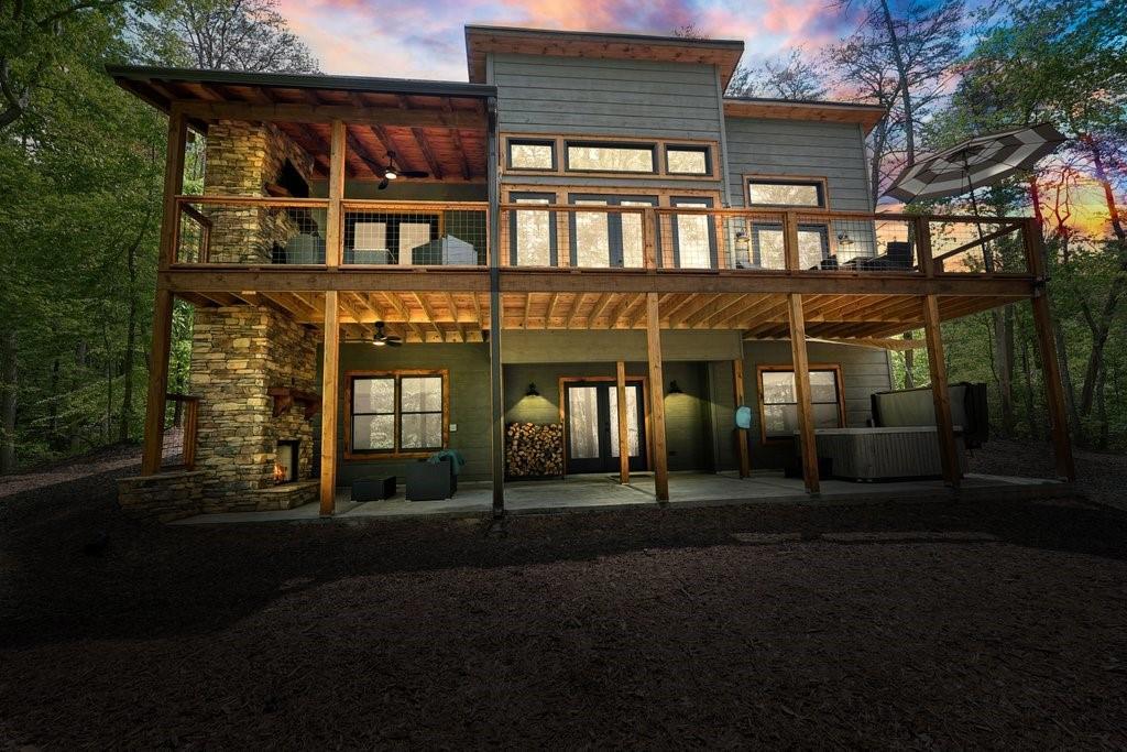 317 River Escape Dr., Ellijay, GA 30540