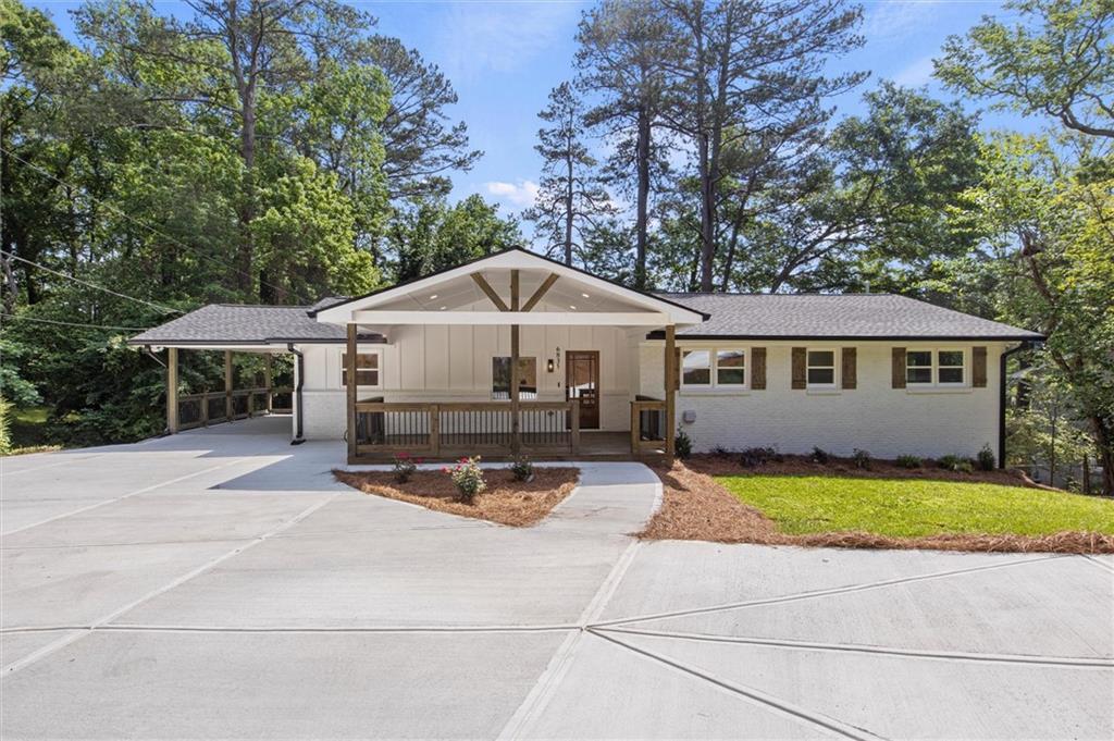6835 Sunny Brook Ln., Atlanta, GA 30328