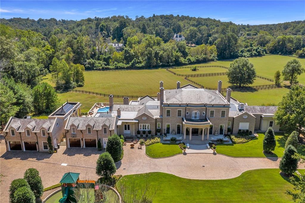 1040 W Conway Dr., Atlanta, GA 30327