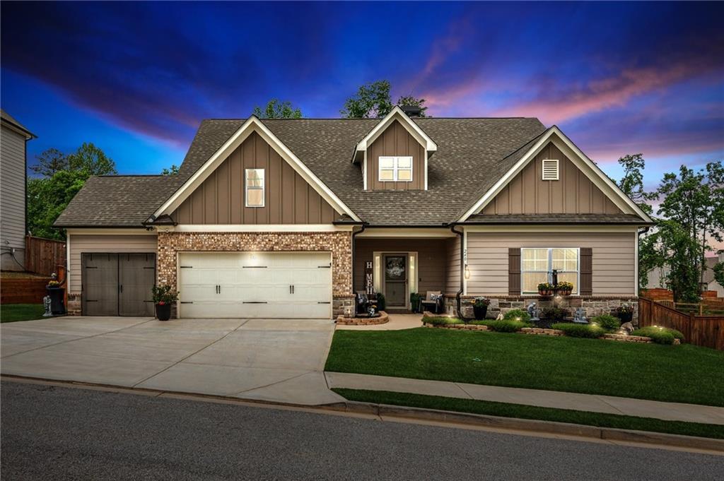 240 Parkers Pl., Hoschton, GA 30548