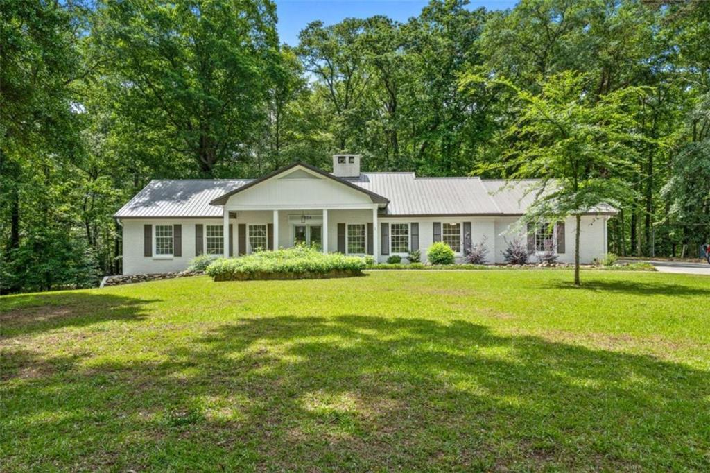 854 Hickory Ridge Dr., Jackson, GA 30233