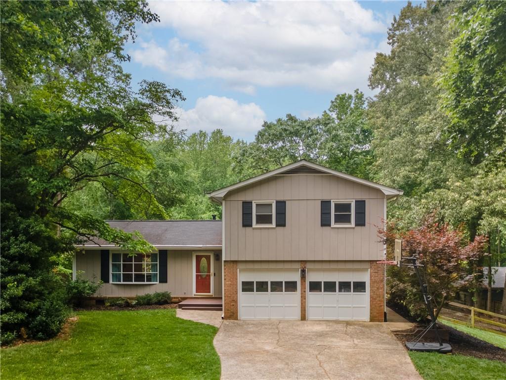 287 W Wind Dr., Lilburn, GA 30047