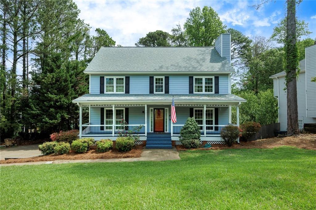 4994 Willow Creek Dr., Woodstock, GA 30188