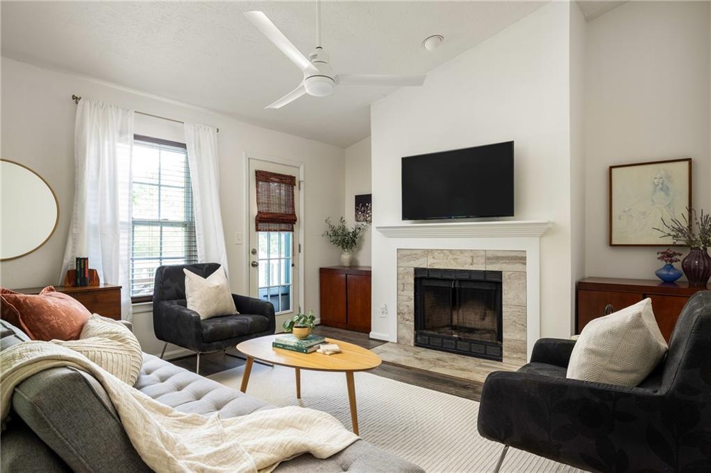 448 Teal Ct., Roswell, GA 30076