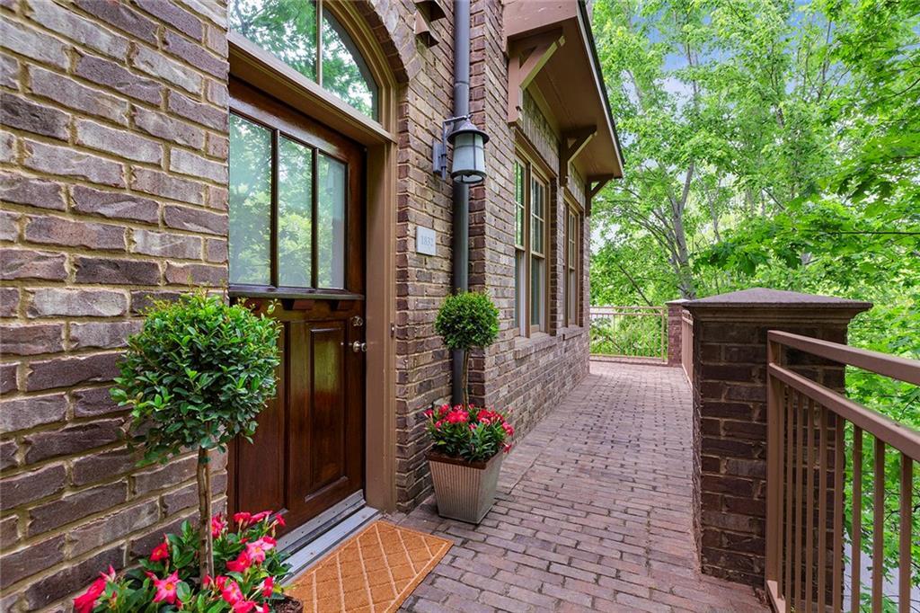1832 Gordon Manor, Atlanta, GA 30307