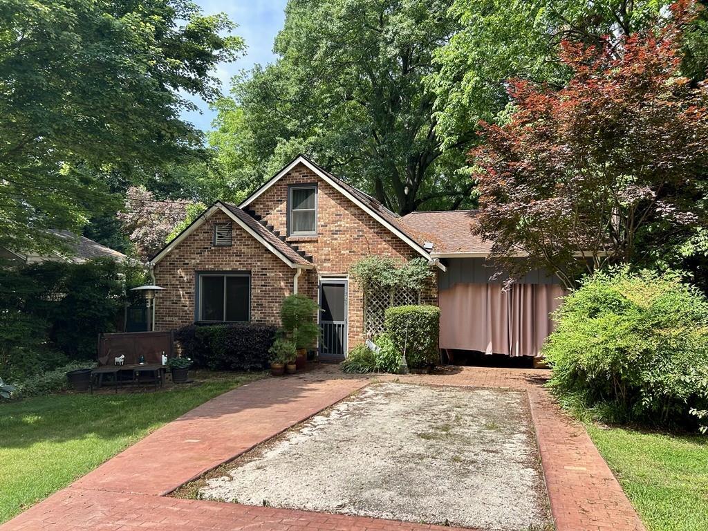 725 Brown Pl., Decatur, GA 30030