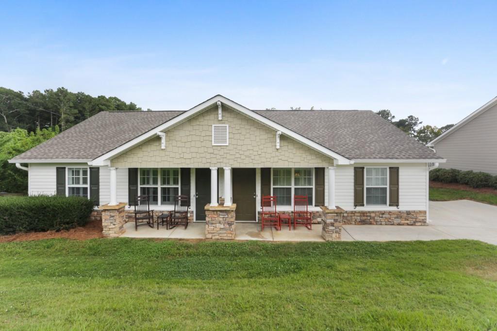 217 Victory Dr., Dallas, GA 30132