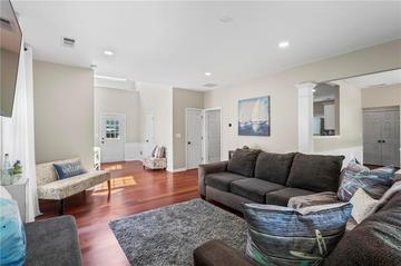 5010 Foxberry Ln., Roswell, GA 30075