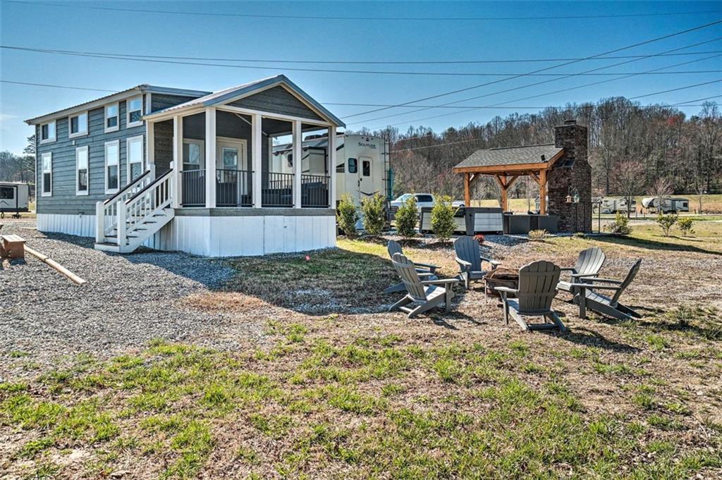 102 Mountain Meadows Dr., Morganton, GA 30560