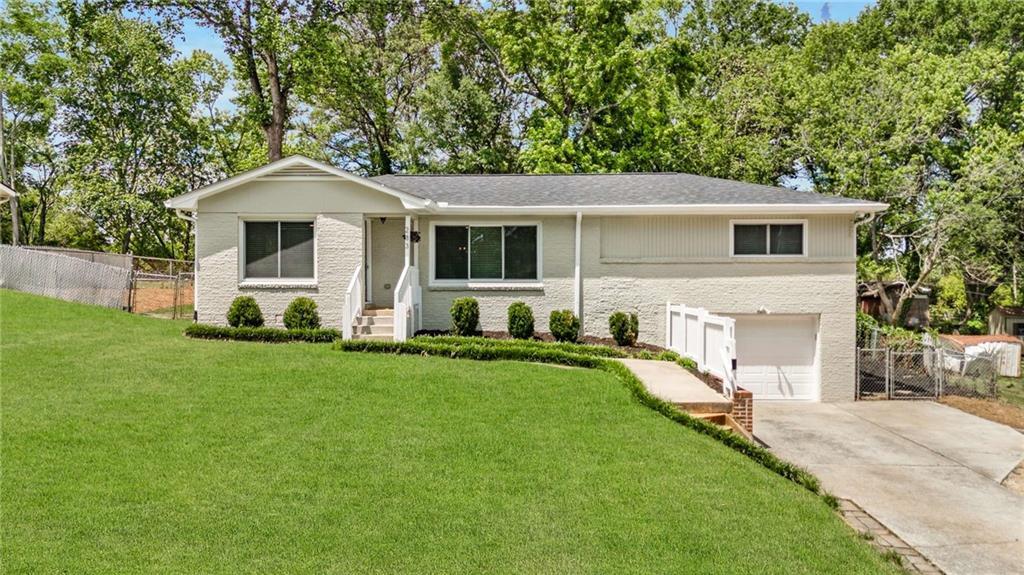 283 Norton Cir., Smyrna, GA 30082
