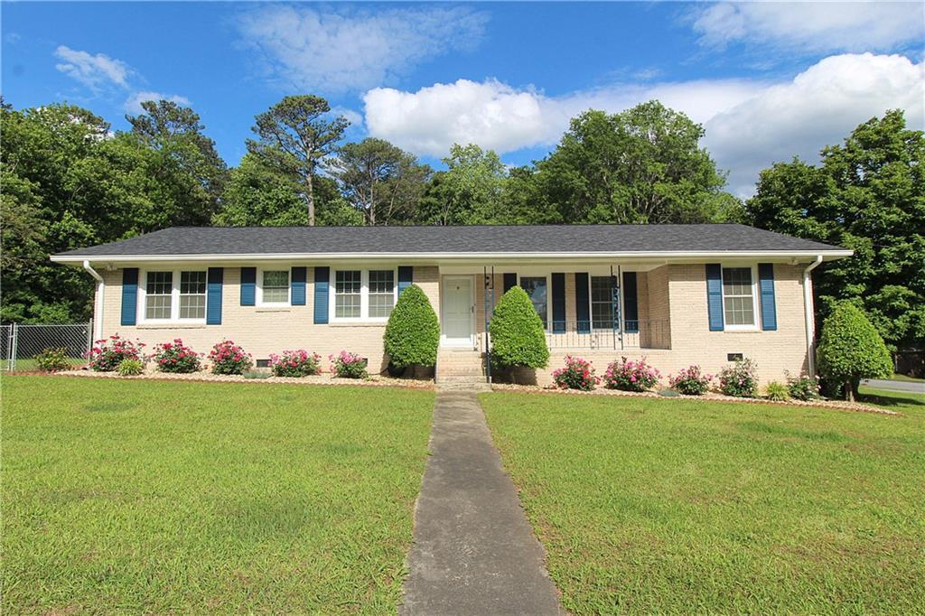 175 Brookhaven Dr., Marietta, GA 30066