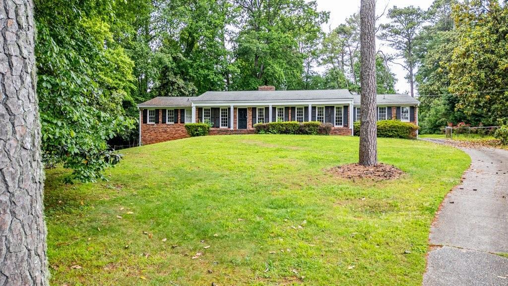 3916 Ridgewood Dr., Smyrna, GA 30080
