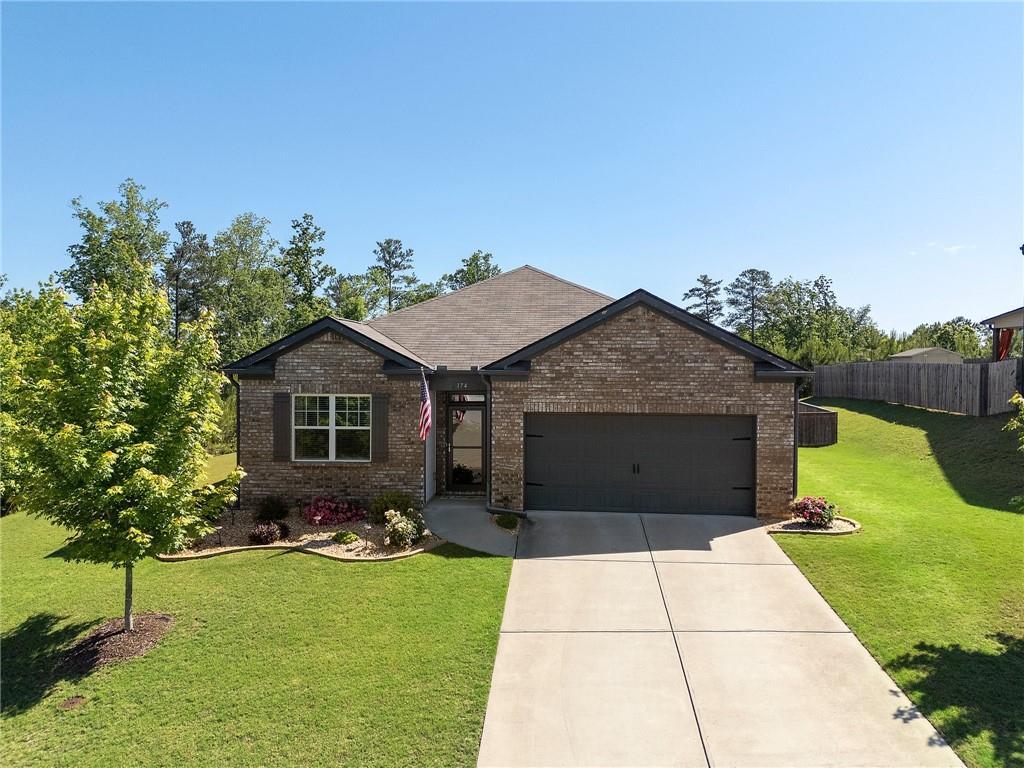 174 Springer Pkwy., Dallas, GA 30132