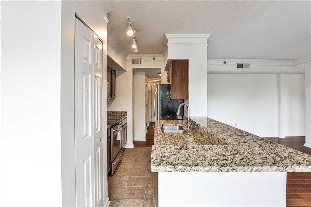 275 13th St. #605, Atlanta, GA 30309