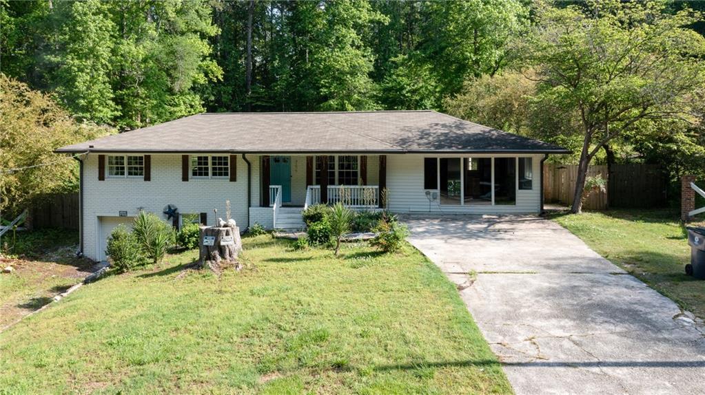 3627 Groovers Lake Rd., Lithia Springs, GA 30122