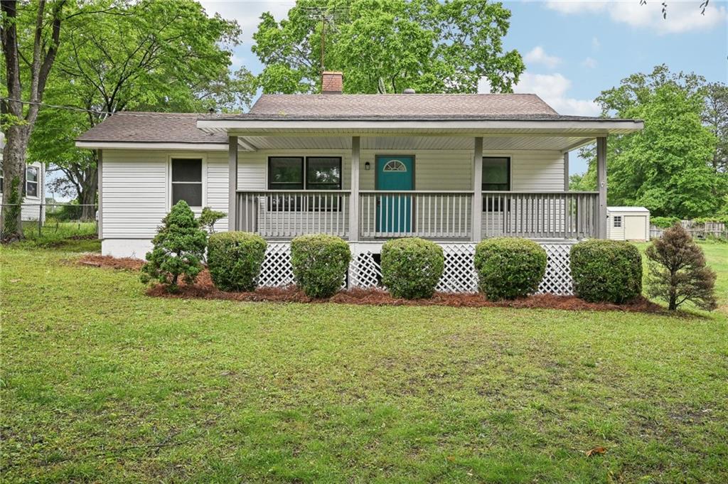 6648 Florence Dr., Lithia Springs, GA 30122