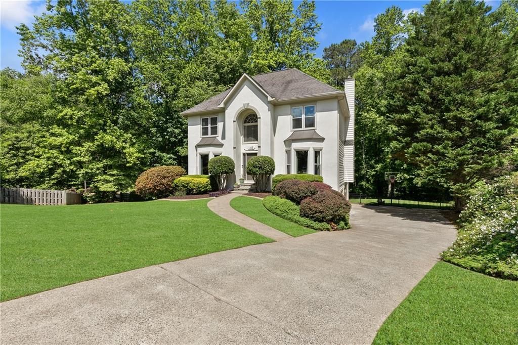 305 Jasmine Ct., Woodstock, GA 30189