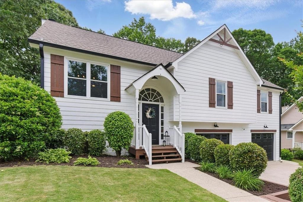 387 Rose Creek Pl., Woodstock, GA 30189