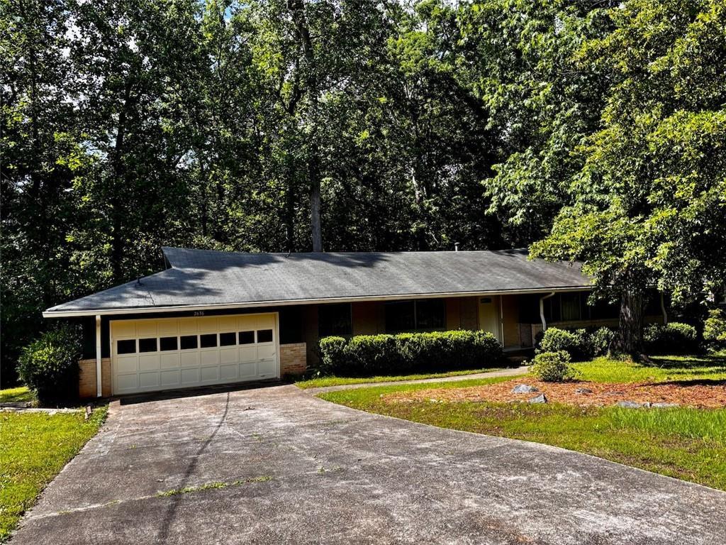 2636 Whiteleigh Ct., Atlanta, GA 30345