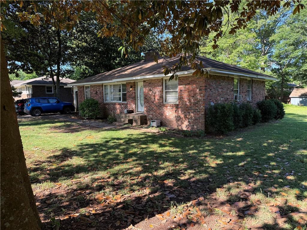 1215 Sheppard Pl., Stone Mountain, GA 30083