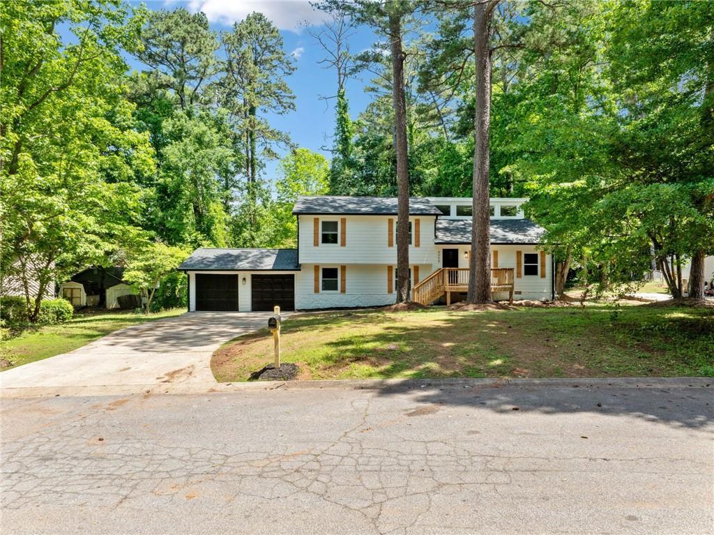 4058 Daron Ct., Ellenwood, GA 30294