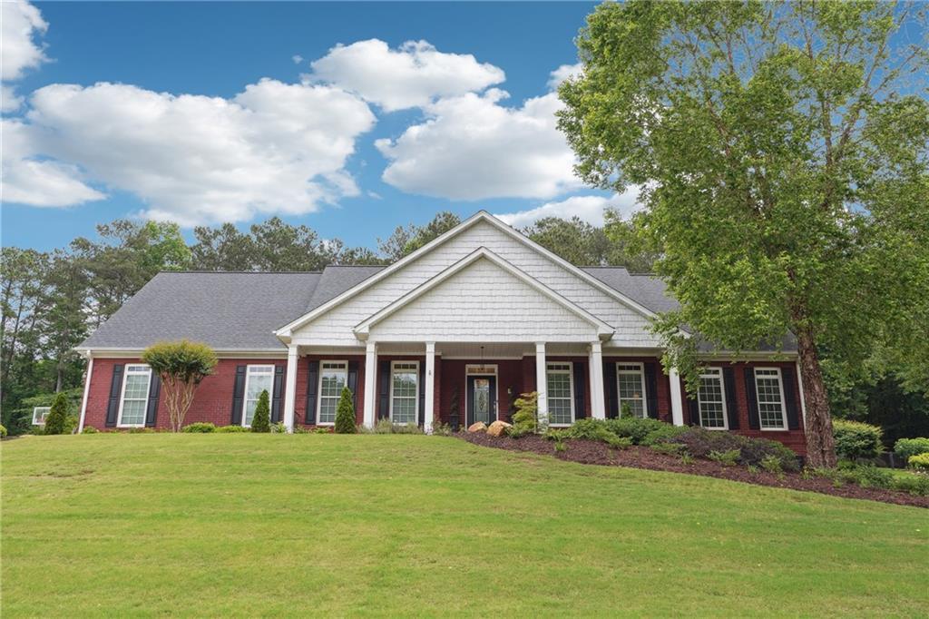 825 Kennedy Ct., Loganville, GA 30052