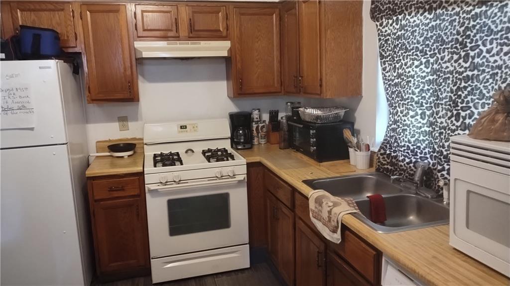 335 Chase Woods Cir., Jonesboro, GA 30236