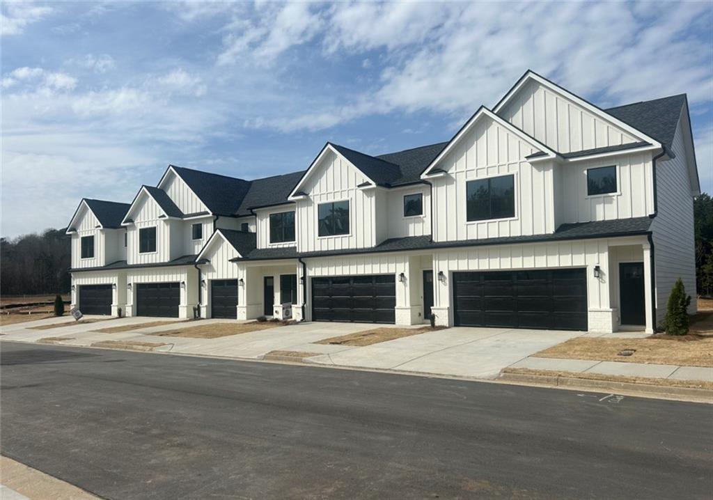 205 Starr Cir., Stockbridge, GA 30281
