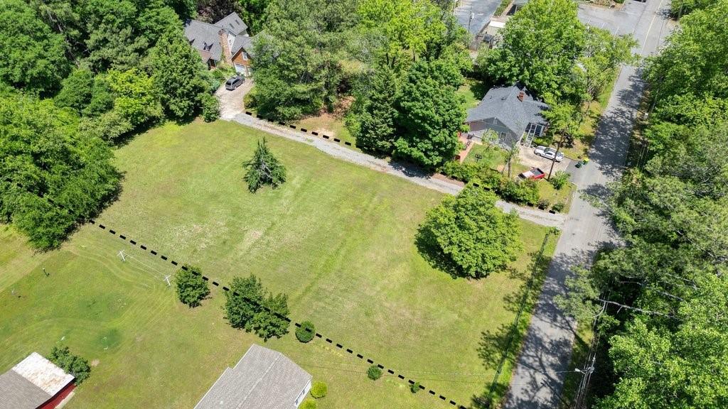 108 Barnesdale Ter., Woodstock, GA 30188