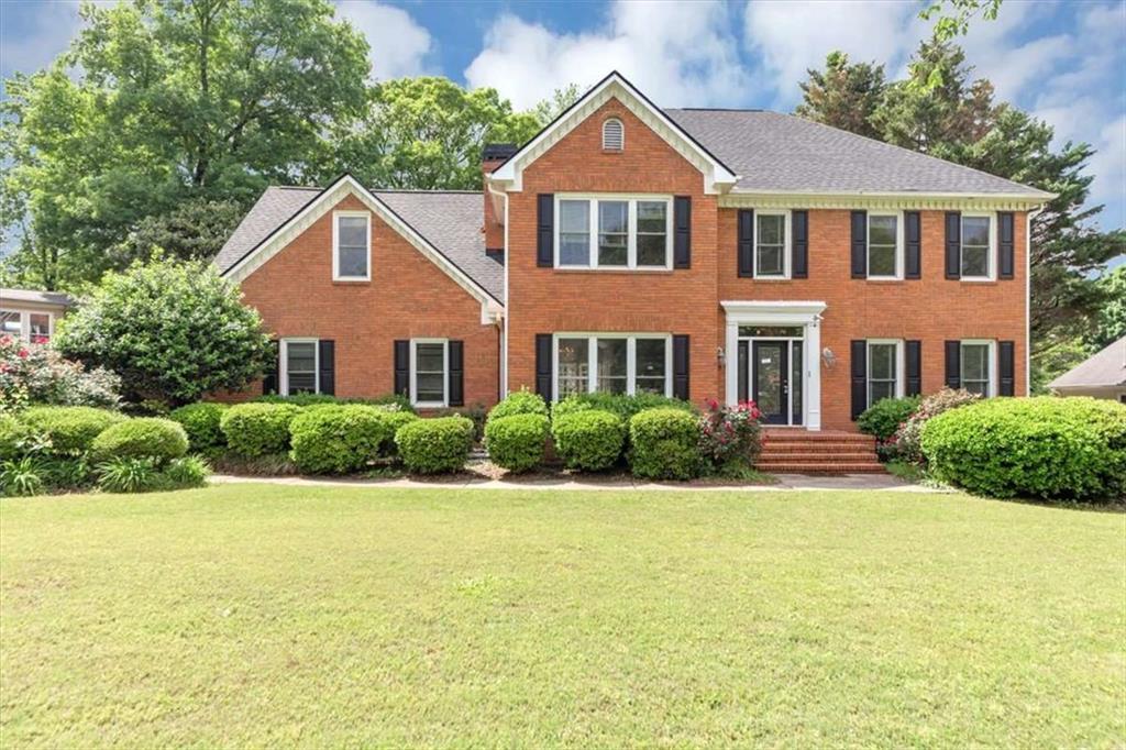 395 Clubfield Dr., Roswell, GA 30075