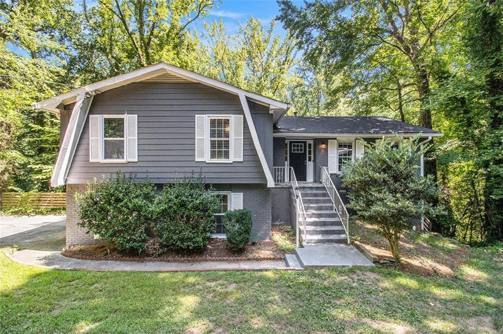 5862 Simone Dr., Stone Mountain, GA 30087