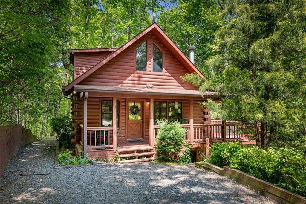 88 Indian Rock Rd., Blue Ridge, GA 30513