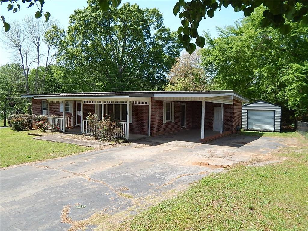 202 Burton Dr., Calhoun, GA 30701