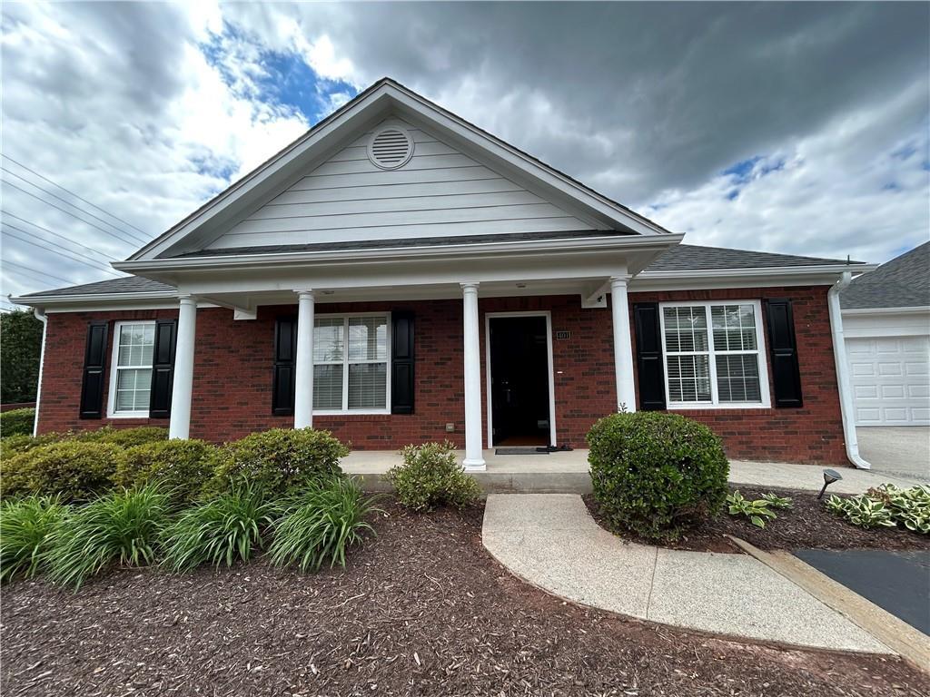401 Courtyard Ter., Woodstock, GA 30189