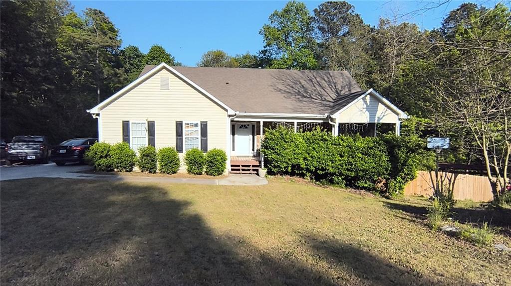 1211 Fly Rod Ln., Loganville, GA 30052