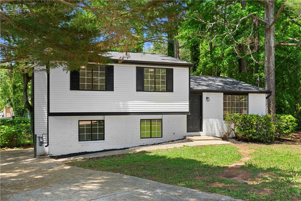 1275 Muirforest Way, Stone Mountain, GA 30088