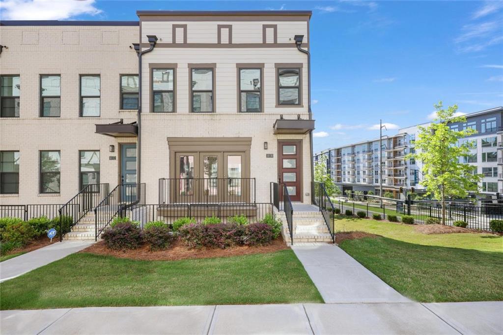 1030 Burnside Pl., Atlanta, GA 30318