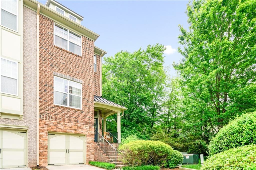 1996 Cobblestone Cir., Atlanta, GA 30319