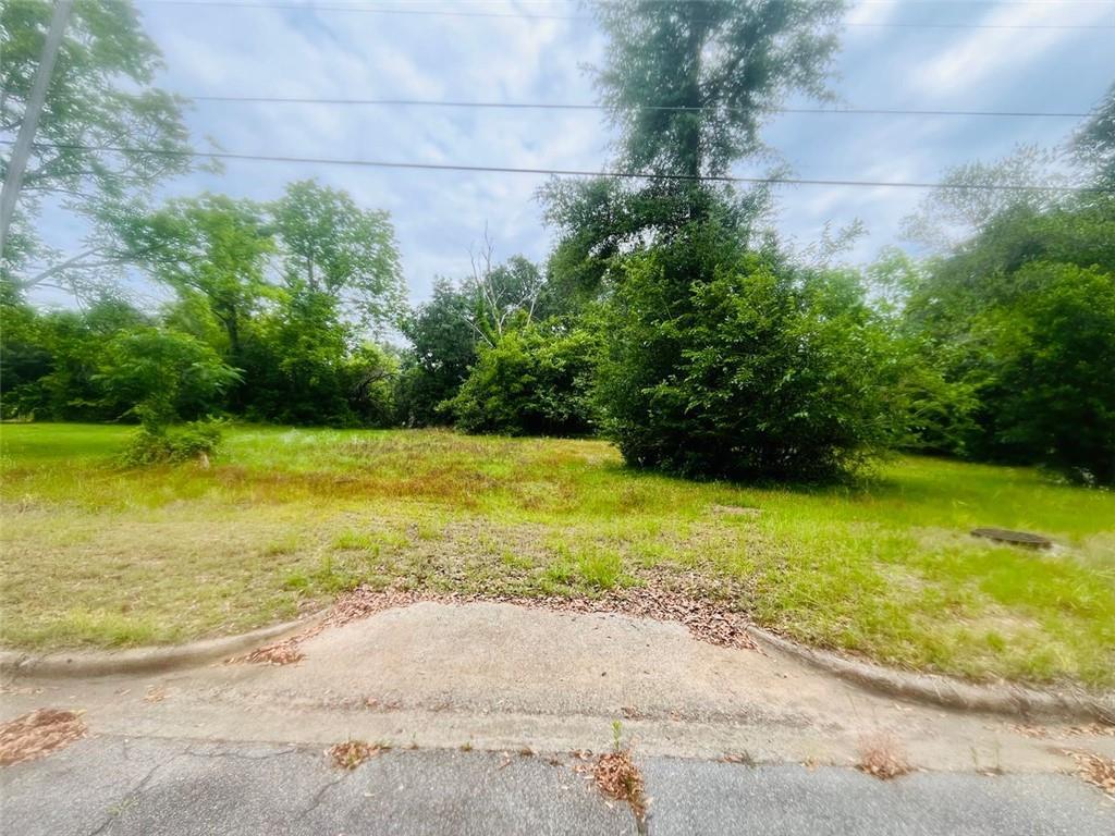 1323 E Society Ave., Albany, GA 31705
