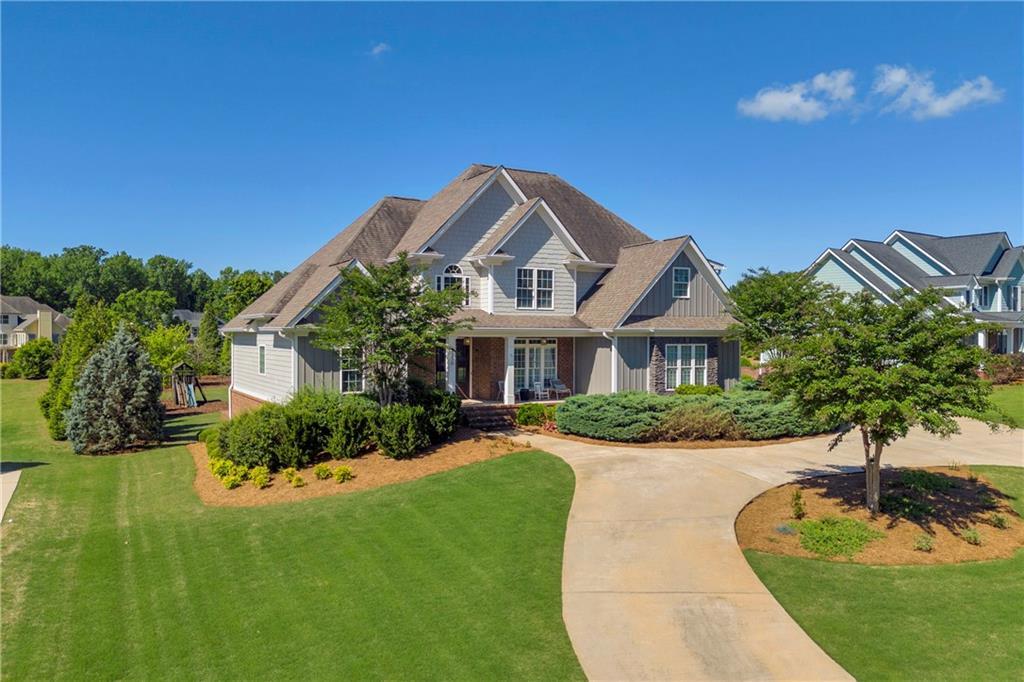 2256 Oldfield Dr., Bogart, GA 30622