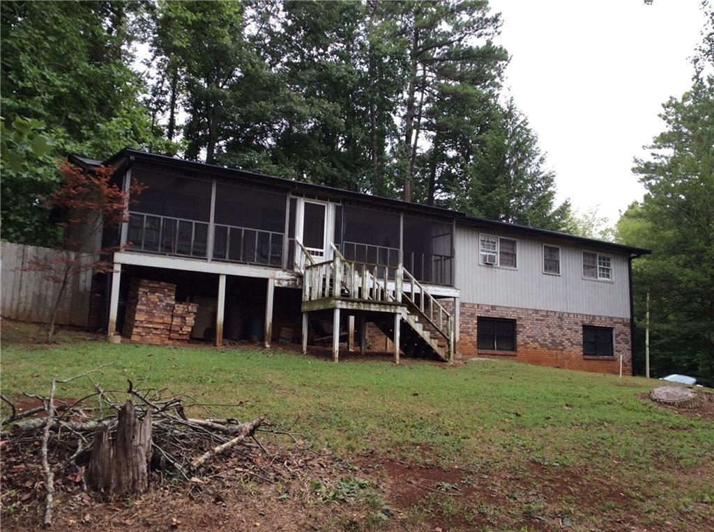 135 Golden Hills Dr., Woodstock, GA 30189