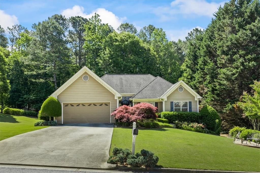 2191 Flowering Dr., Grayson, GA 30017