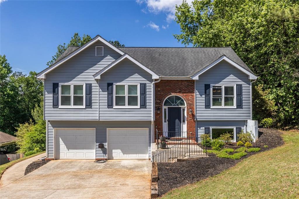 1215 Smoke Hill Ln., Hoschton, GA 30548
