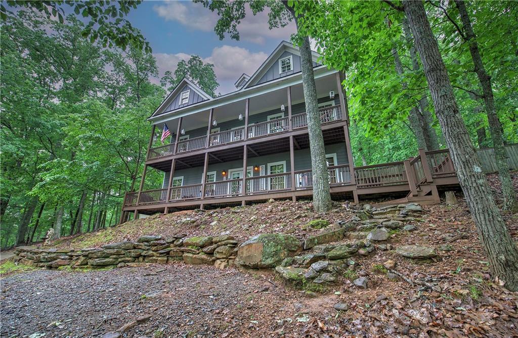 886 Lake Arrowhead Dr., Waleska, GA 30183