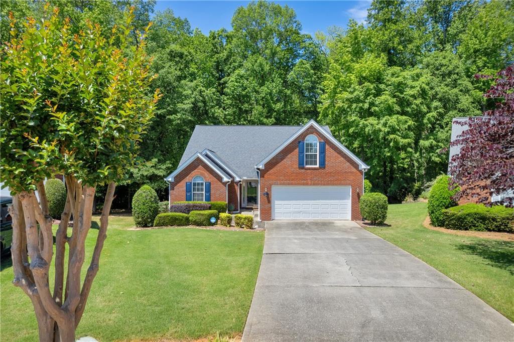 415 Stephanie Ct., Stockbridge, GA 30281