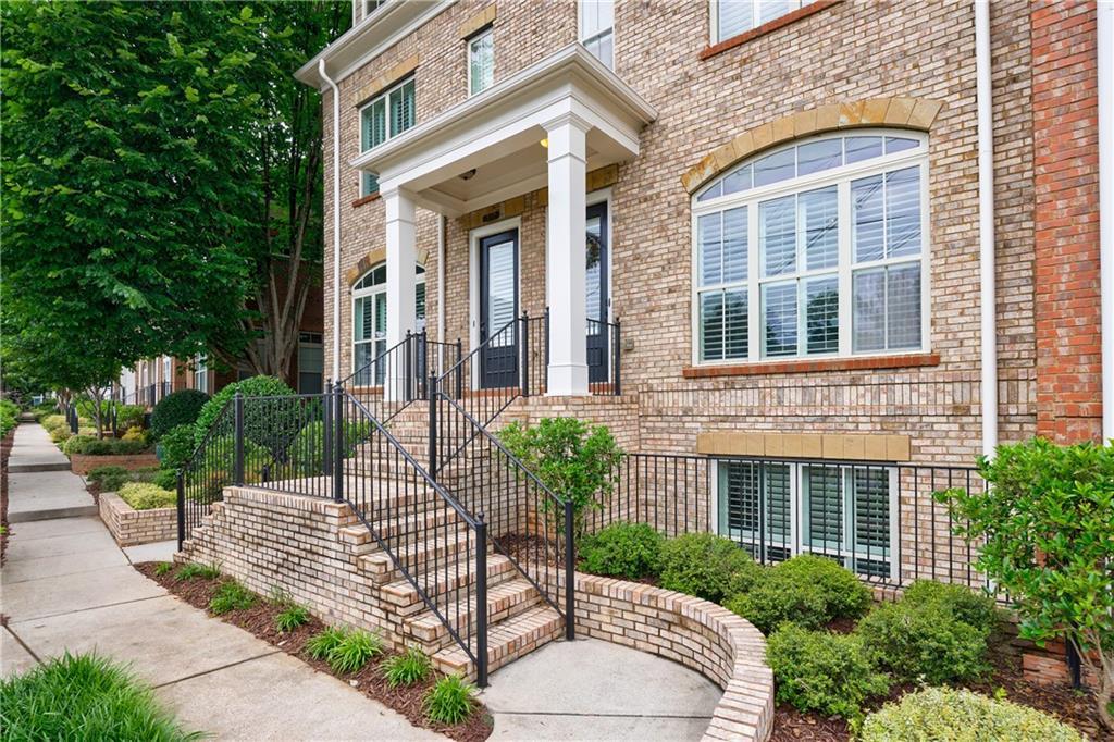 359 Alderwood Ln., Atlanta, GA 30328