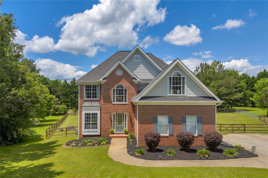 3135 Castlewood Dr., Loganville, GA 30052
