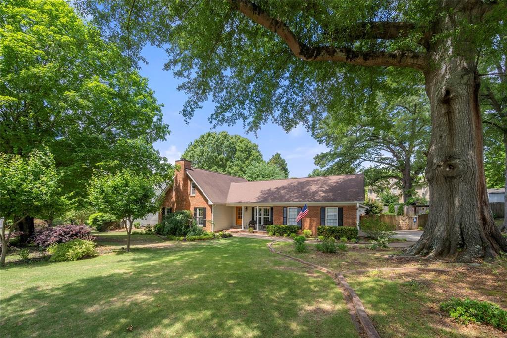 503 Bonnie Dr., Woodstock, GA 30188